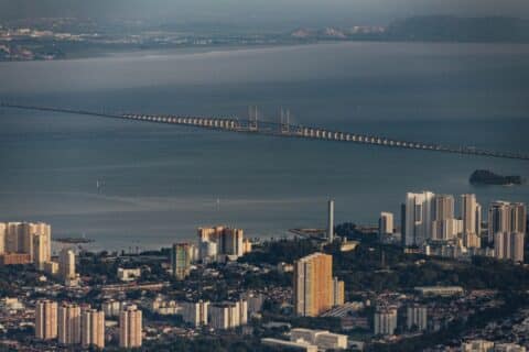 Penang Bridge (Sultan Abdul Halim Muadzam Shah Bridge) Penang Hill at George Town